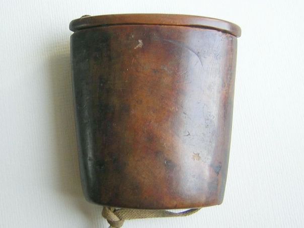 Wooden tobacco box of bucket shape – (1791)